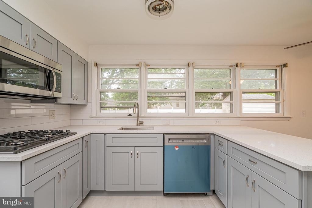 1916 Porter Avenue - Photo 17