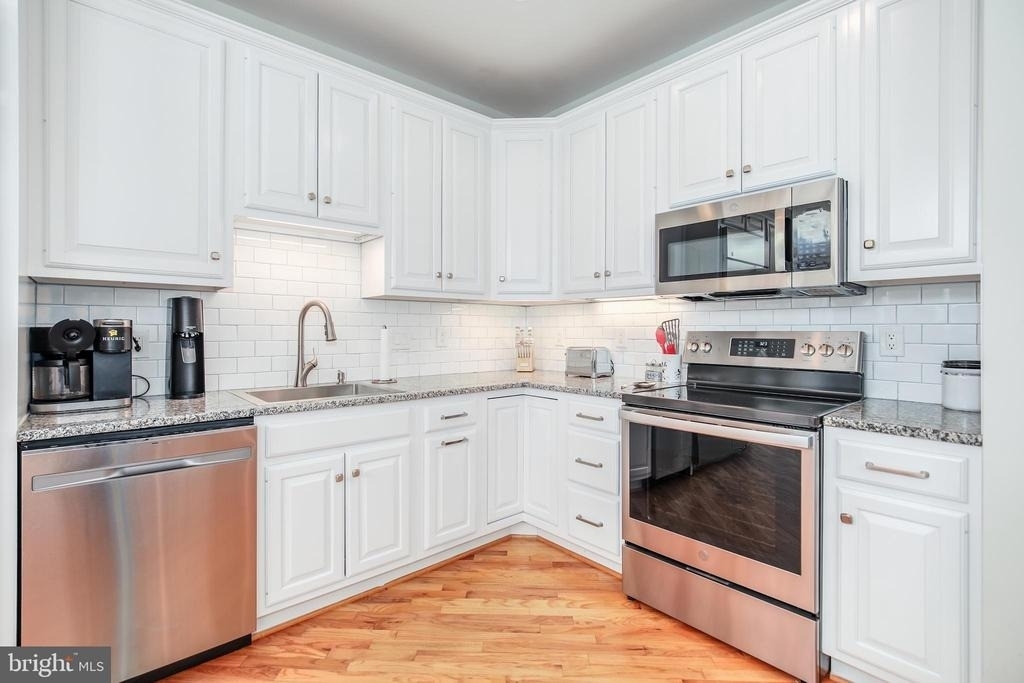 9304 Wildoak Drive - Photo 14