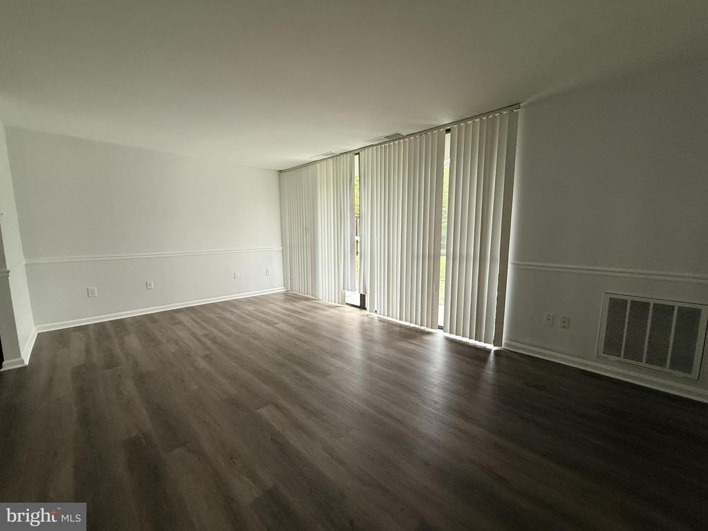 784 Quince Orchard Boulevard - Photo 4