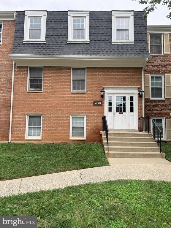 784 Quince Orchard Boulevard - Photo 1
