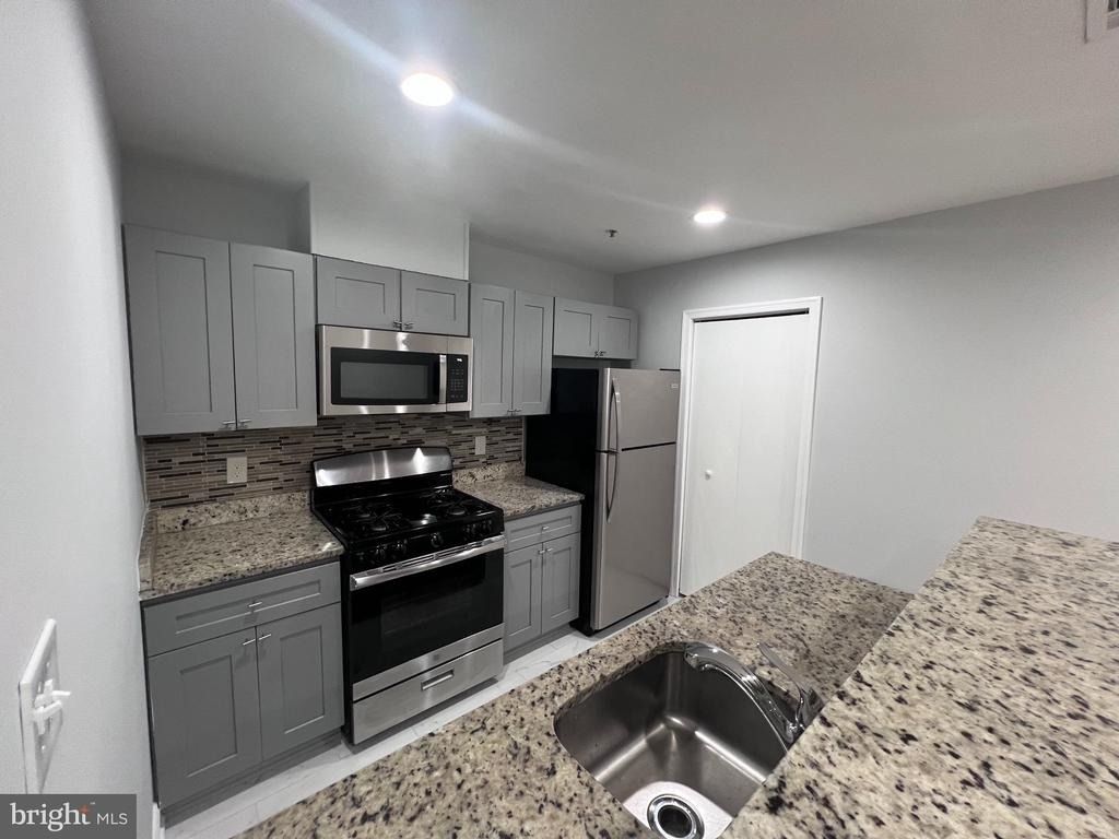 15415 Reprise Terrace - Photo 34