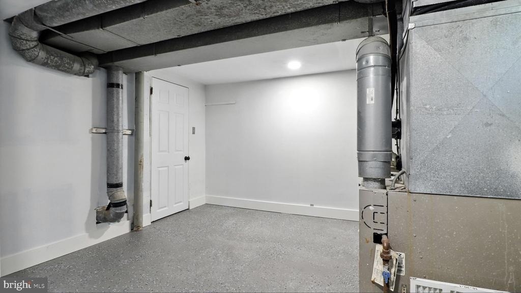 10313 Summit Avenue - Photo 15