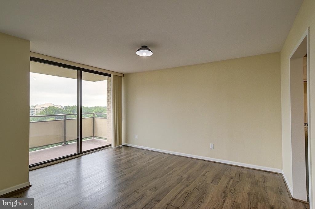 5225 Pooks Hill Road - Photo 3