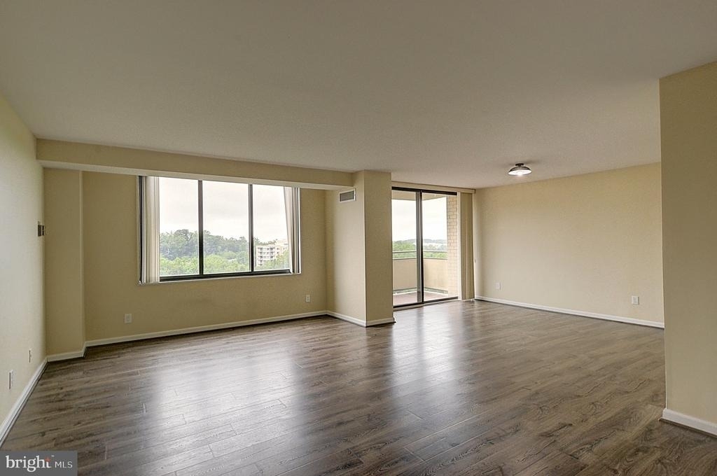 5225 Pooks Hill Road - Photo 0