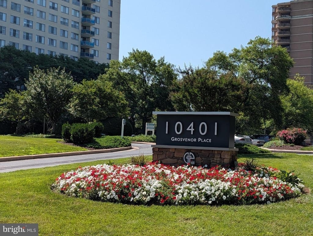 10401 Grosvenor Place - Photo 1