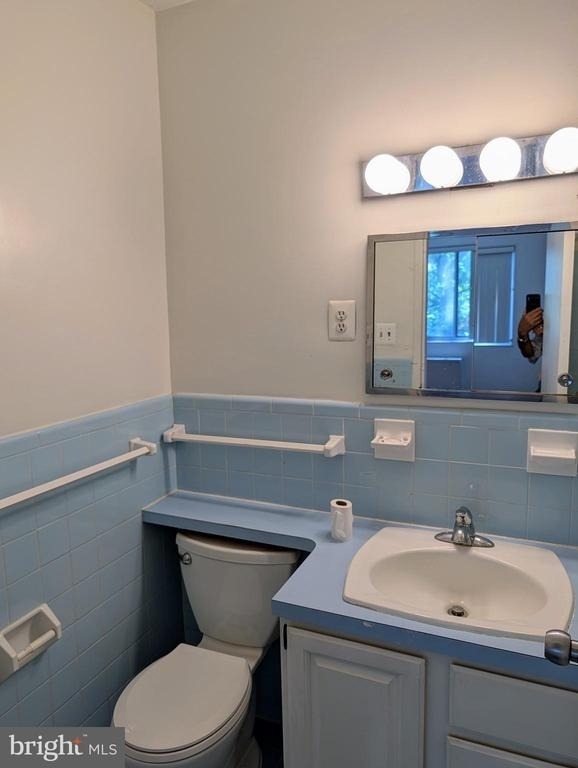 10401 Grosvenor Place - Photo 16