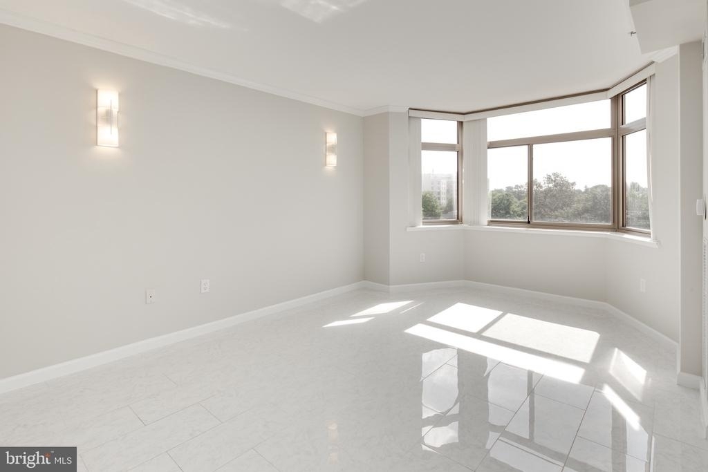7111 Woodmont Avenue - Photo 14