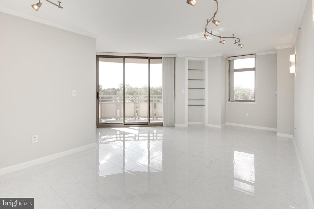7111 Woodmont Avenue - Photo 4