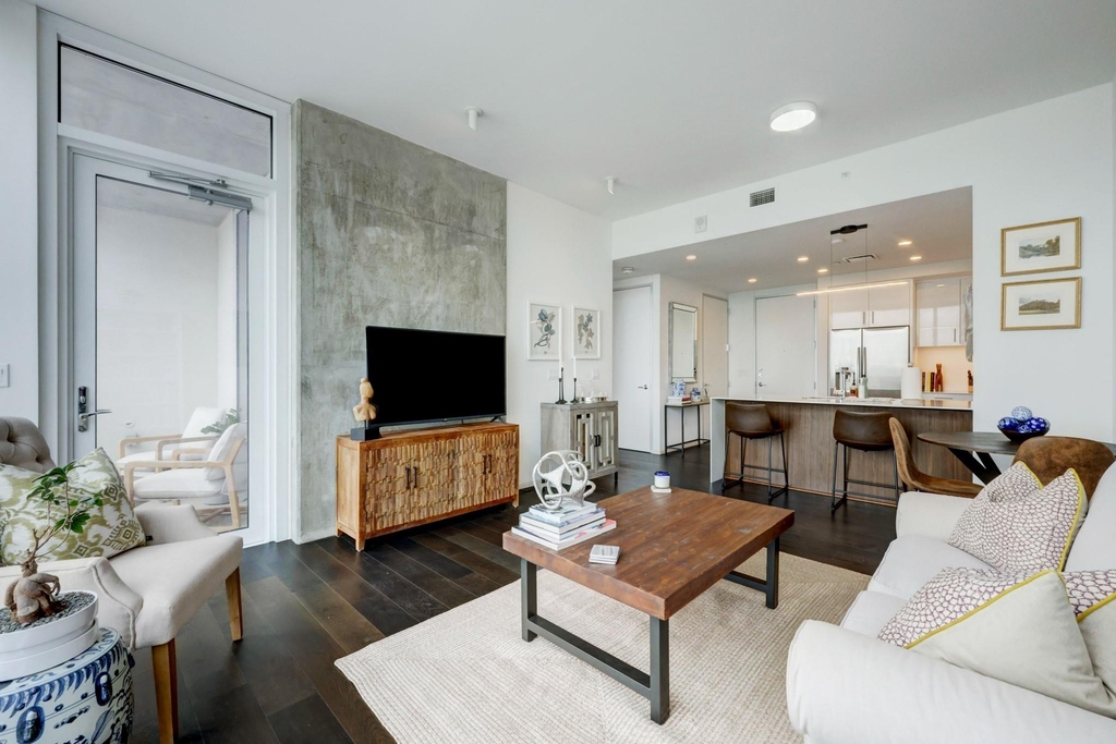 301 West Ave - Photo 5