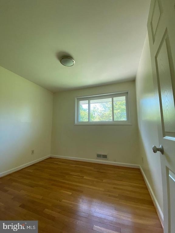 6009 Cheshire Drive - Photo 11