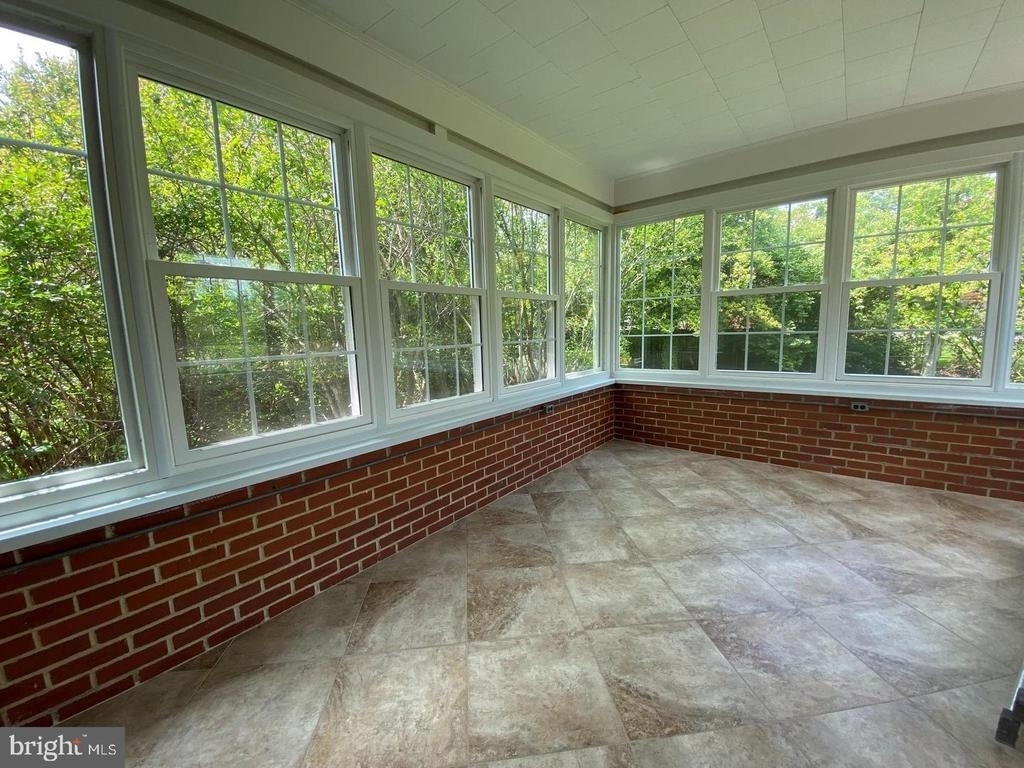 6009 Cheshire Drive - Photo 5