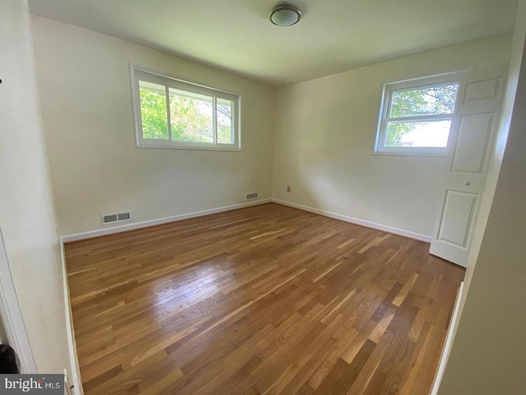 6009 Cheshire Drive - Photo 9
