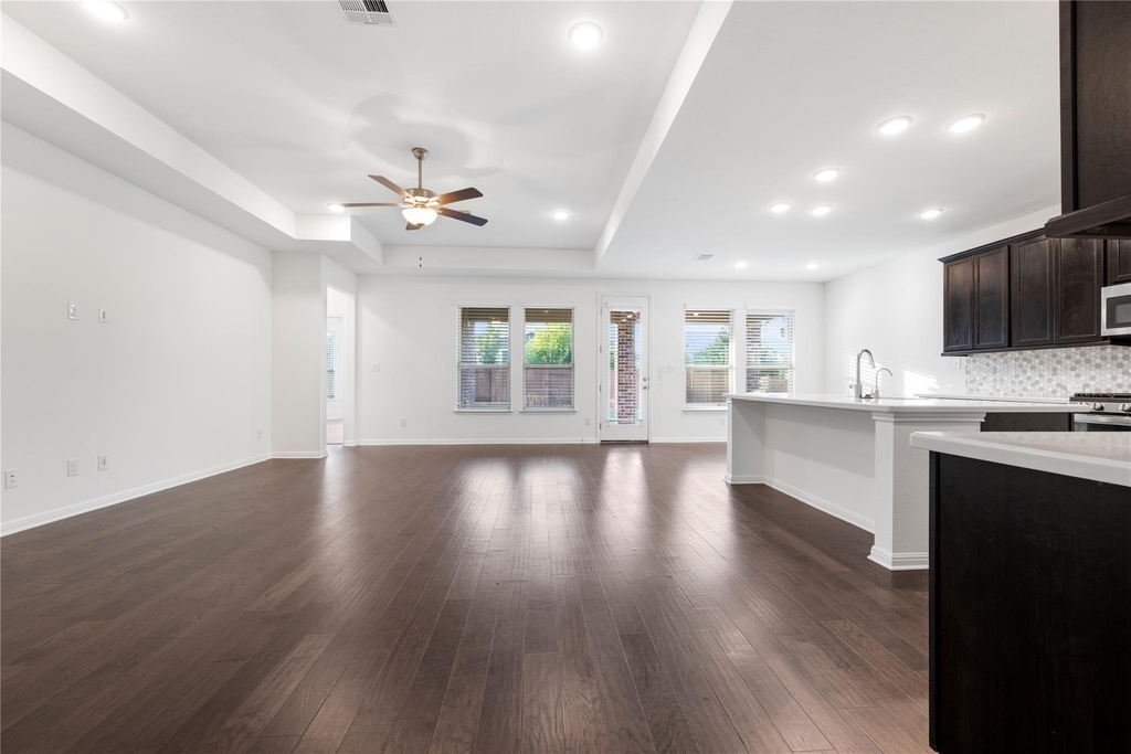 5146 Veranda Ter - Photo 11