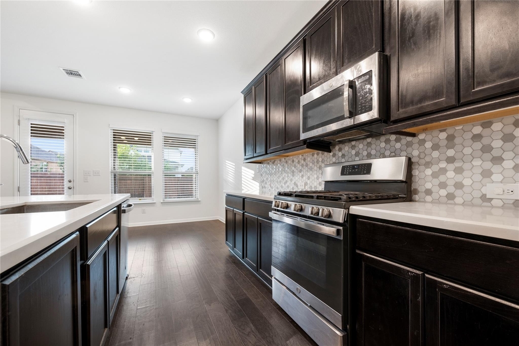 5146 Veranda Ter - Photo 20