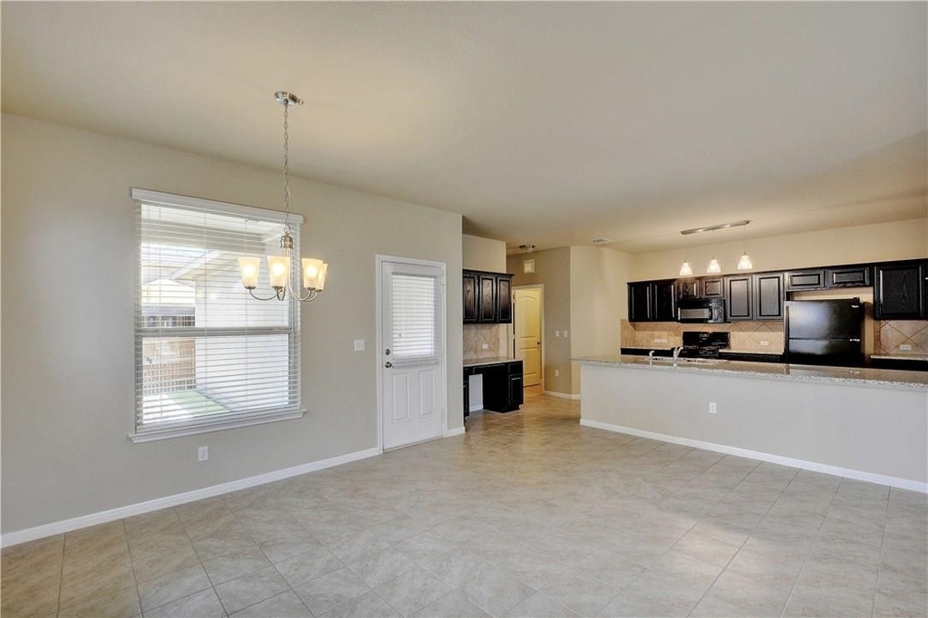 1412 Blake St - Photo 7