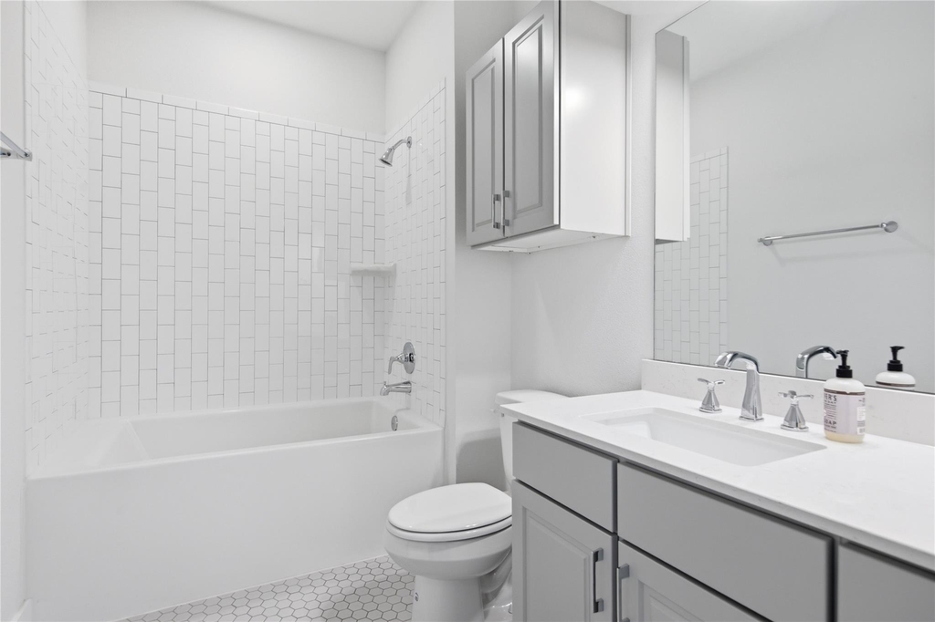 4704 Sunset Trl - Photo 13