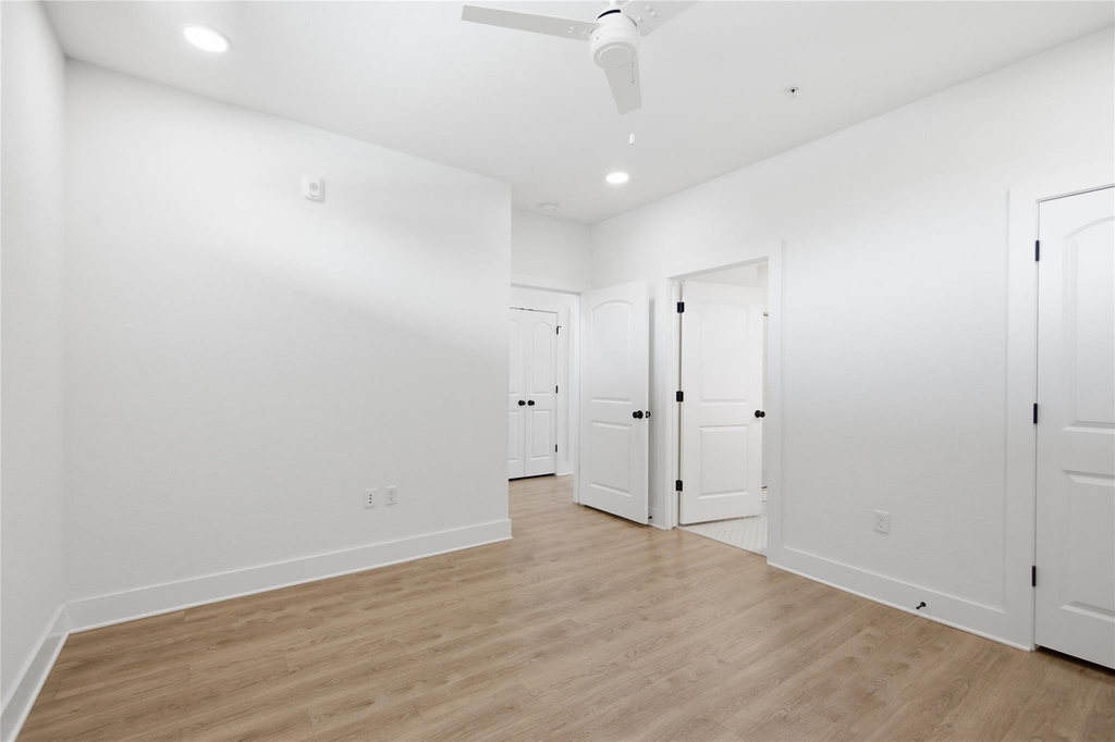 4704 Sunset Trl - Photo 3