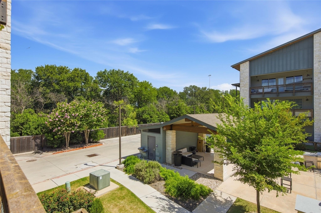 4704 Sunset Trl - Photo 27