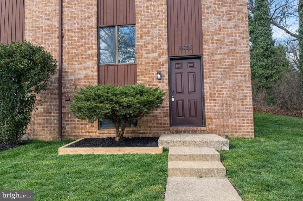 5833 Diggers Lane - Photo 5