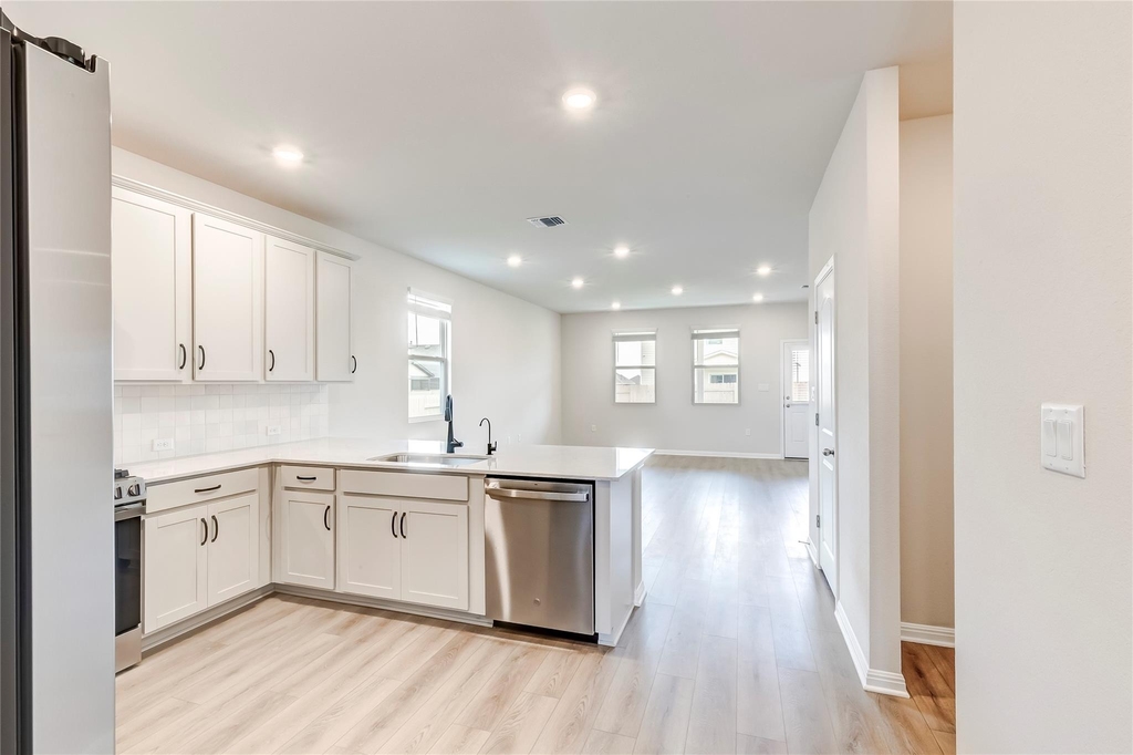 133 Silverleaf Spur - Photo 4