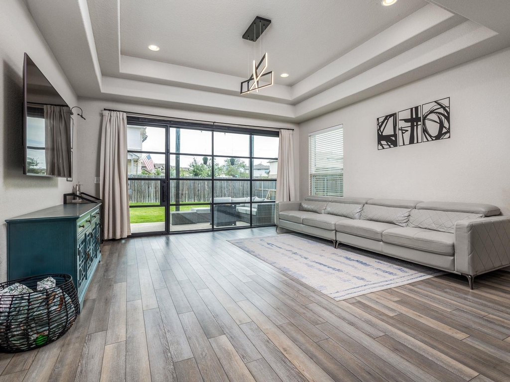 453 Arrowhead Vine St - Photo 8
