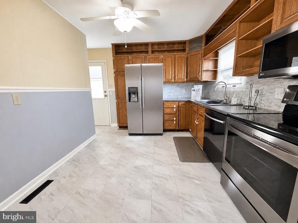 316 Queen Street - Photo 3