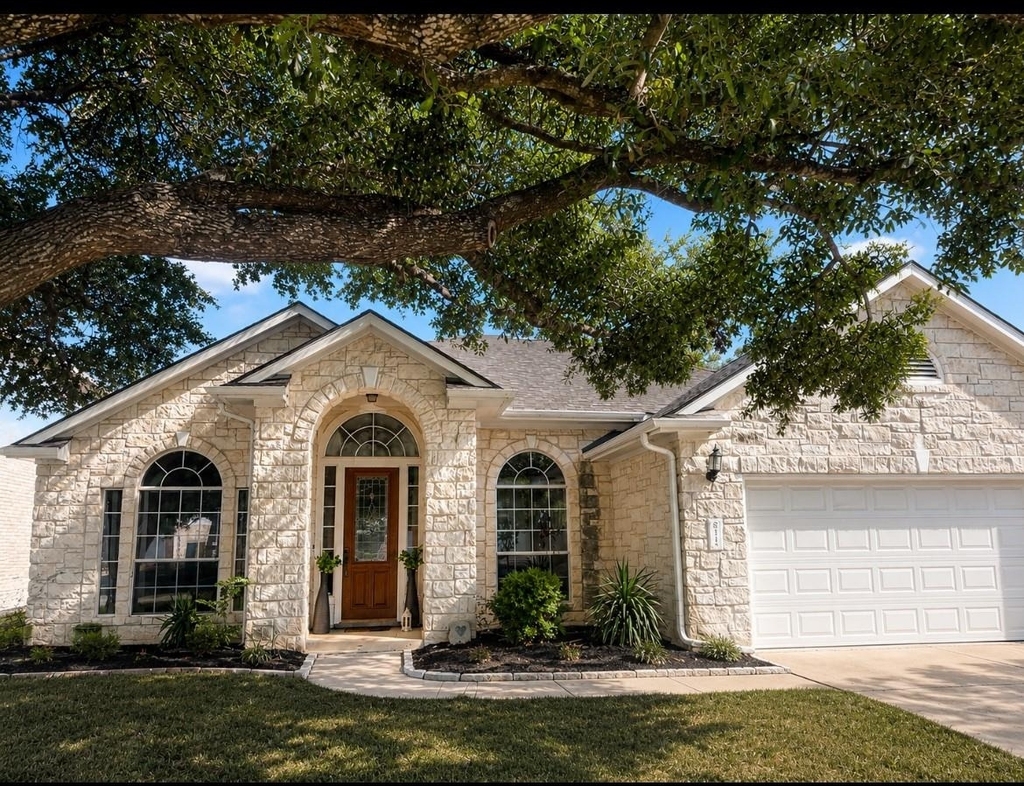 2304 Kristen Ln - Photo 0