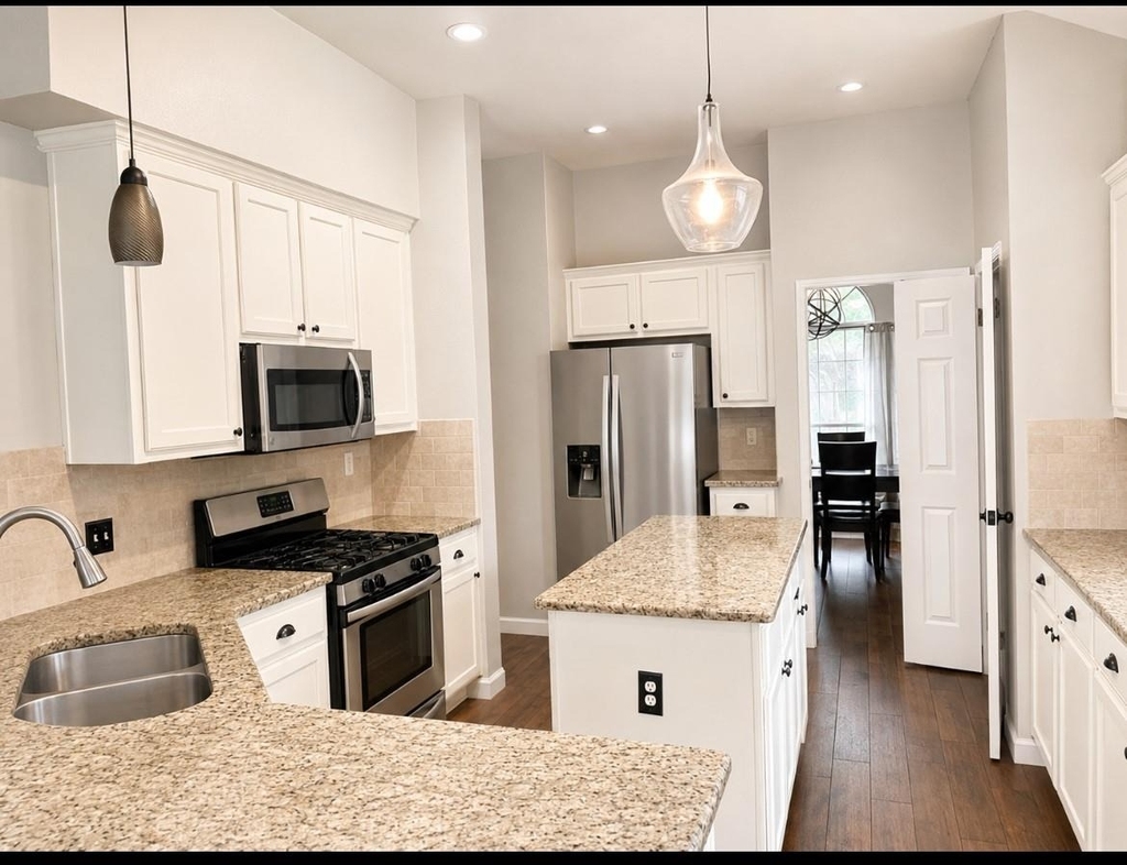 2304 Kristen Ln - Photo 5