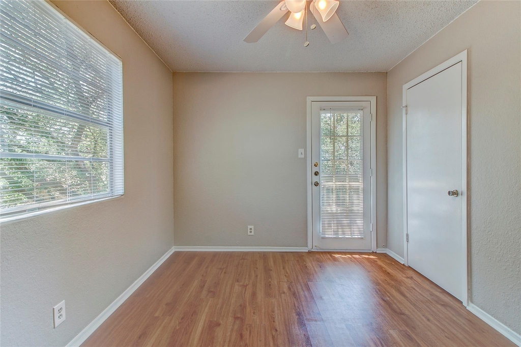 400 Hedgewood Dr - Photo 17