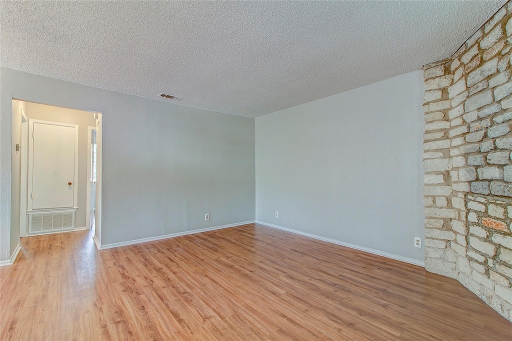 400 Hedgewood Dr - Photo 19