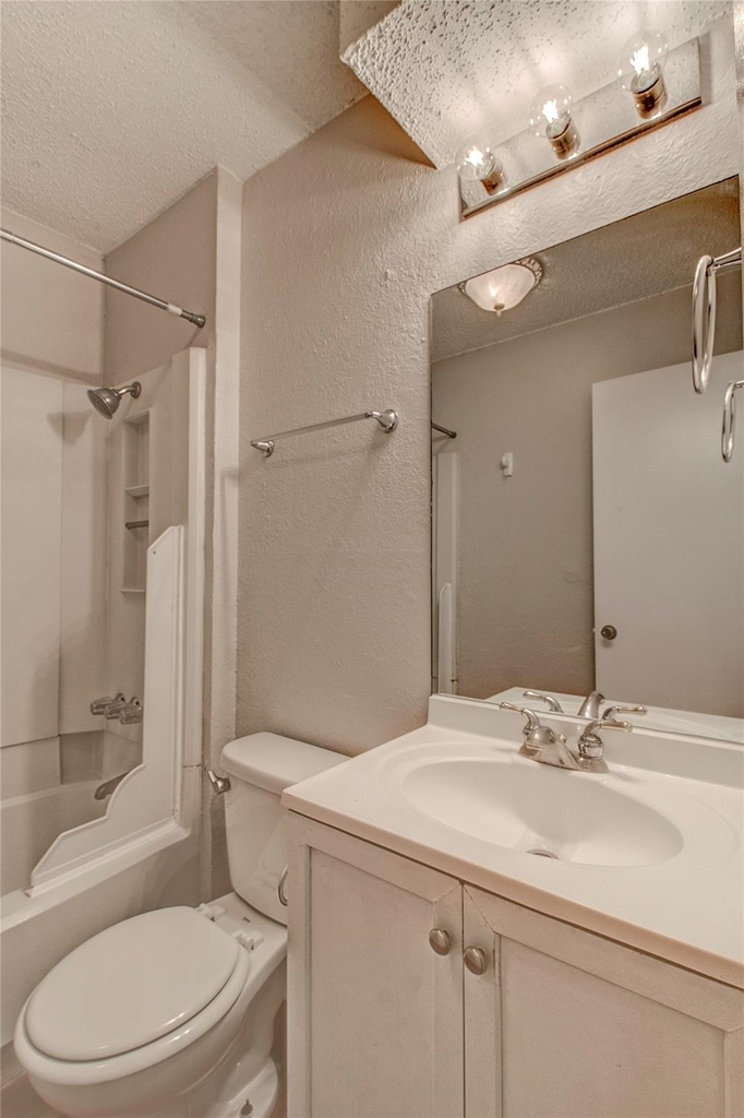 400 Hedgewood Dr - Photo 21