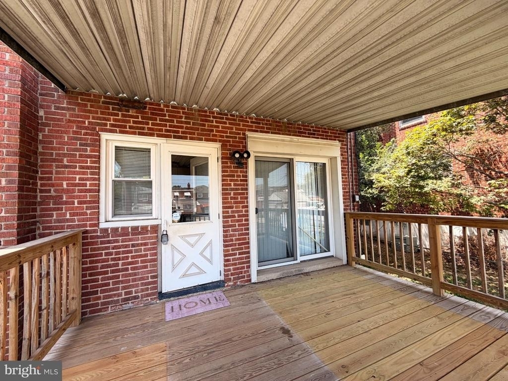 2717 Creston Road - Photo 2