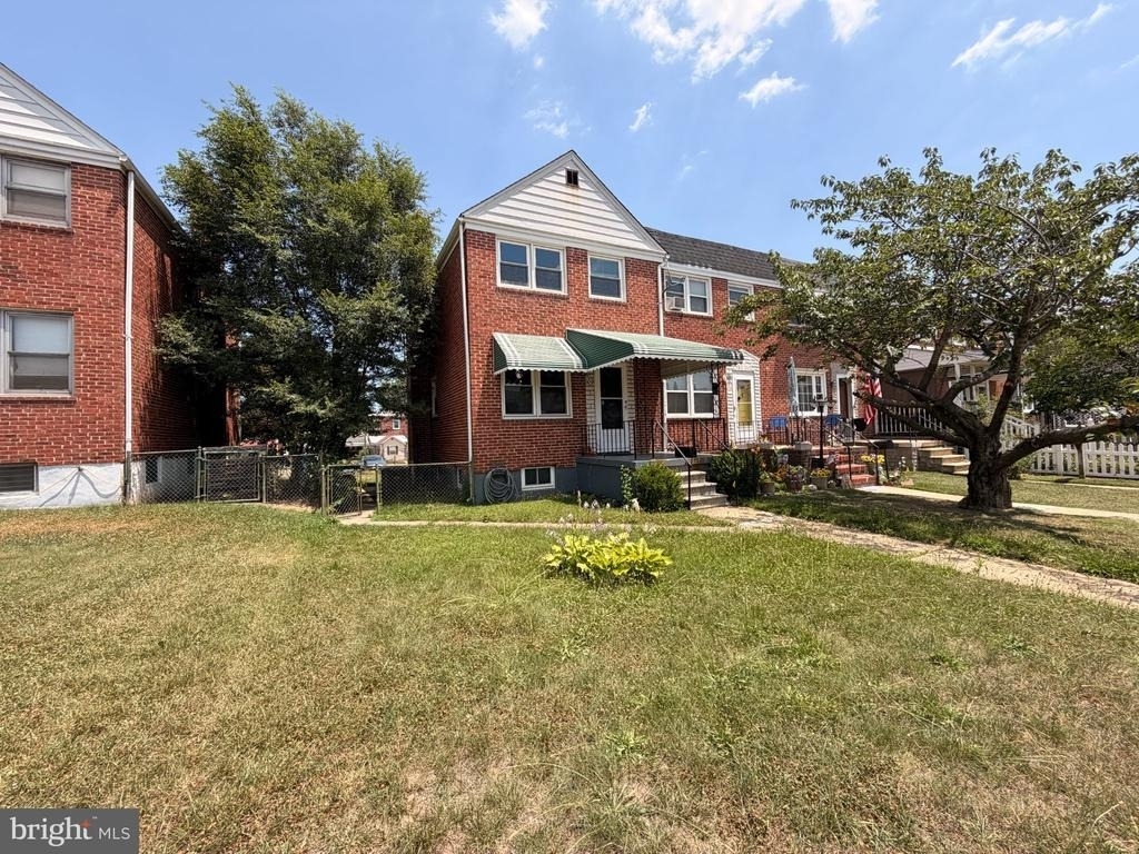2717 Creston Road - Photo 0