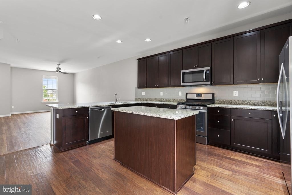 9442 Adelaide Lane - Photo 7