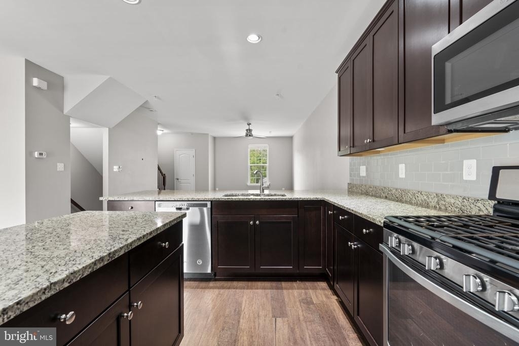 9442 Adelaide Lane - Photo 8