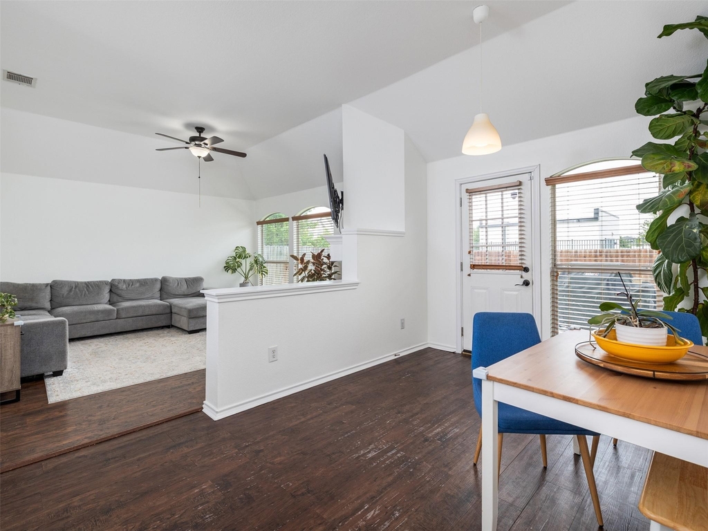 536 W Metcalfe St - Photo 21