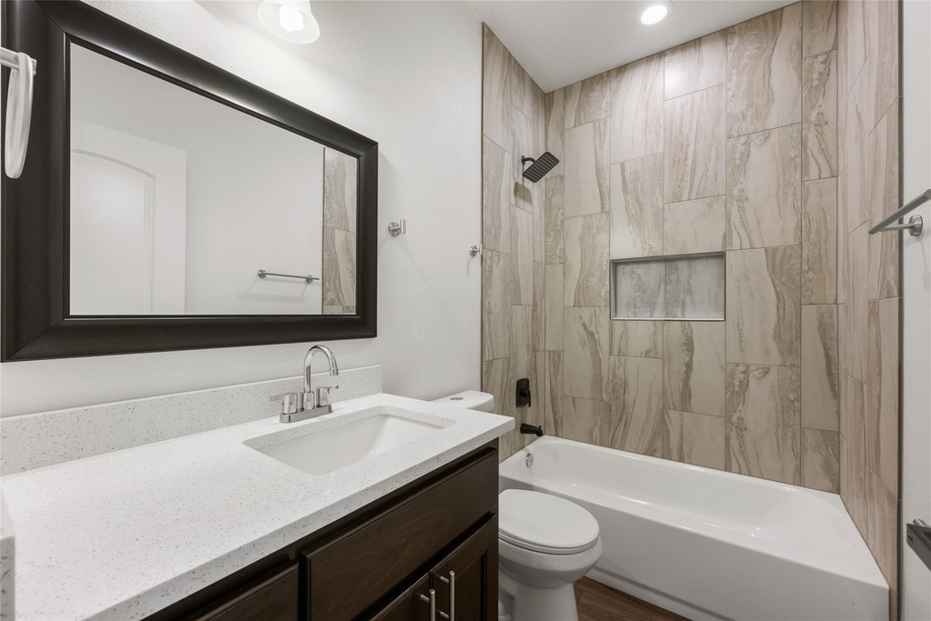 15407 Armstrong Ave - Photo 22