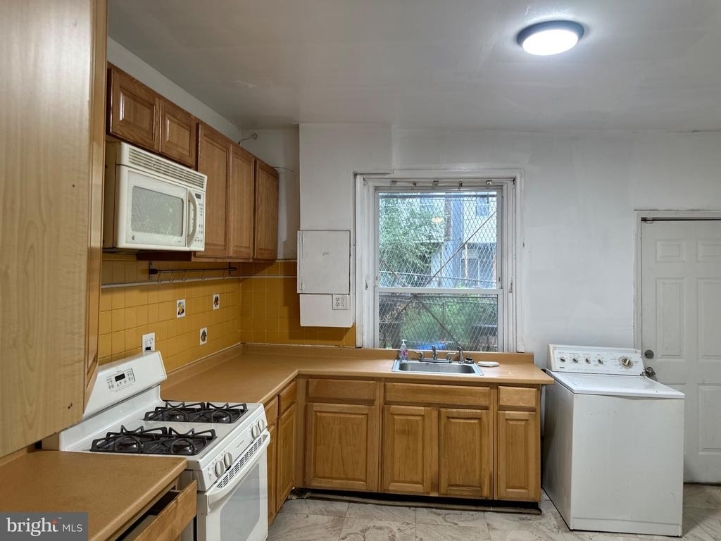 2019 Rayner Avenue - Photo 8