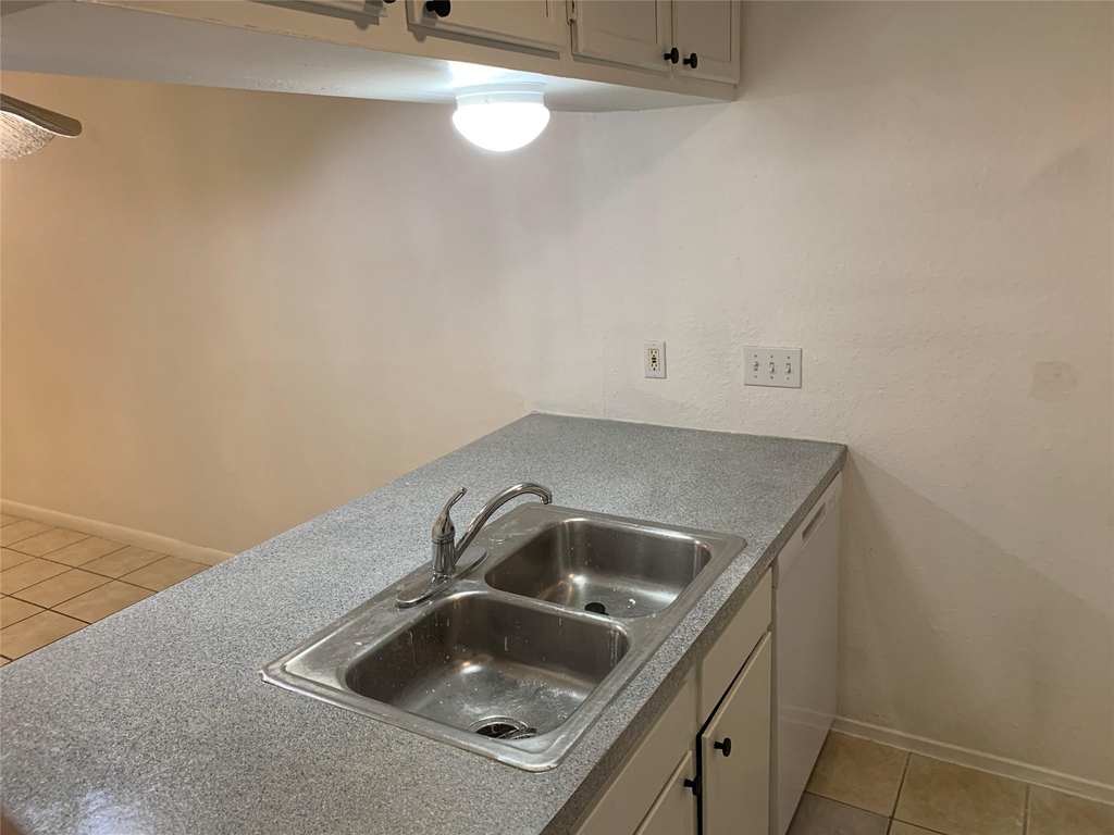 2708 S 1st St - Photo 9