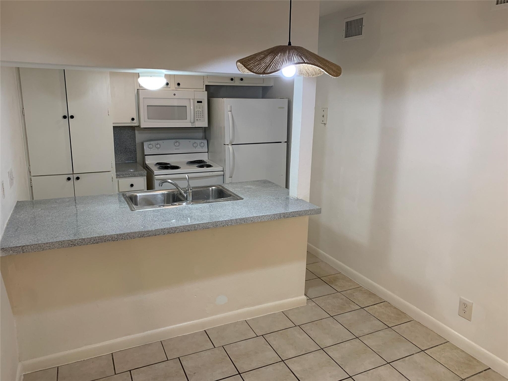 2708 S 1st St - Photo 7