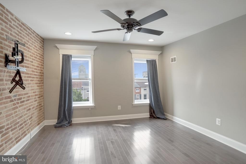 2038 Gough Street - Photo 15