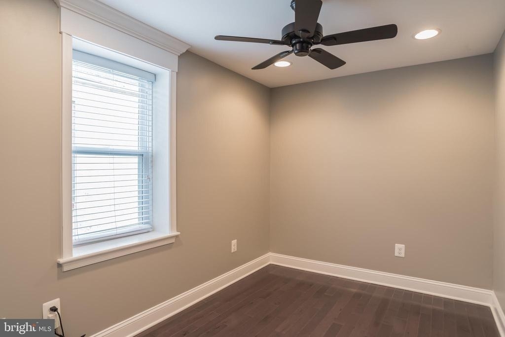 2038 Gough Street - Photo 17