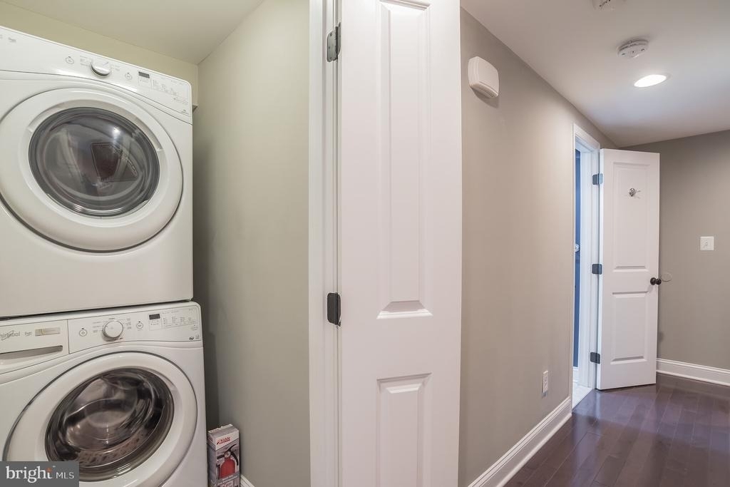 2038 Gough Street - Photo 20