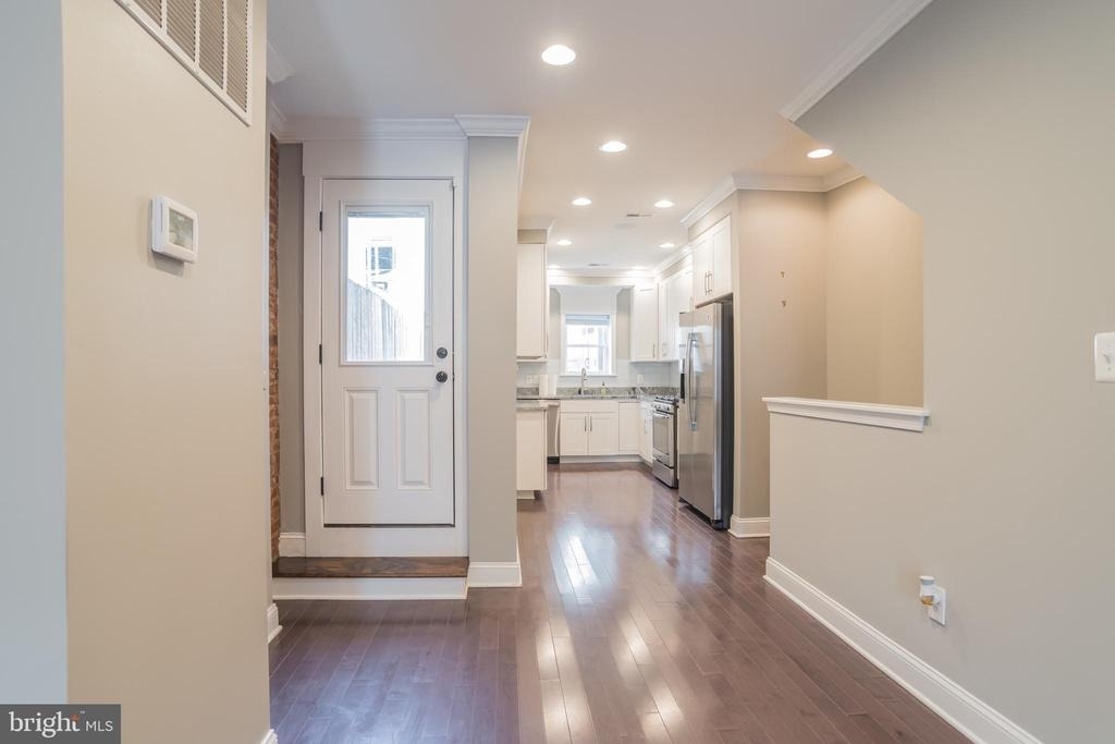 2038 Gough Street - Photo 7