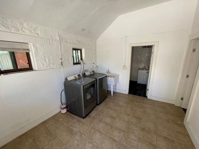 1506 E 2nd St - Photo 12
