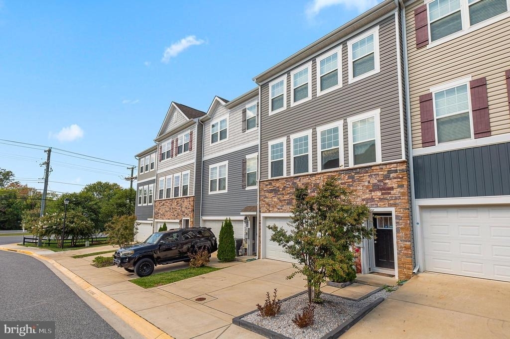1010 Tuscany Lane - Photo 1