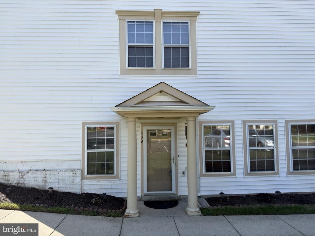 1426 Nutwood Court - Photo 2