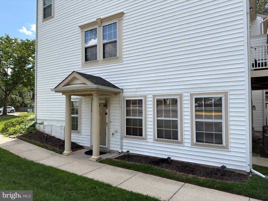 1426 Nutwood Court - Photo 0