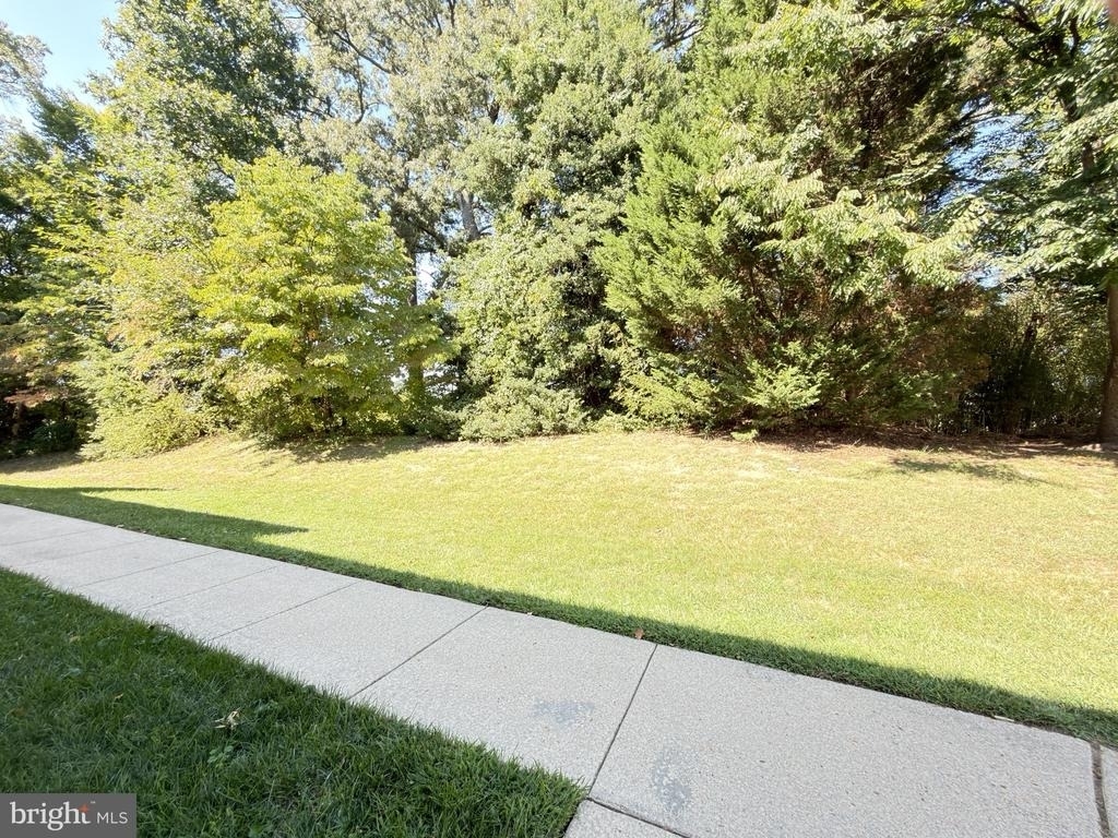 1426 Nutwood Court - Photo 14