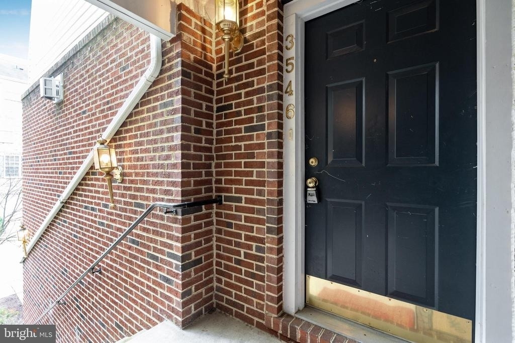 3546 Carriage Walk Lane - Photo 2